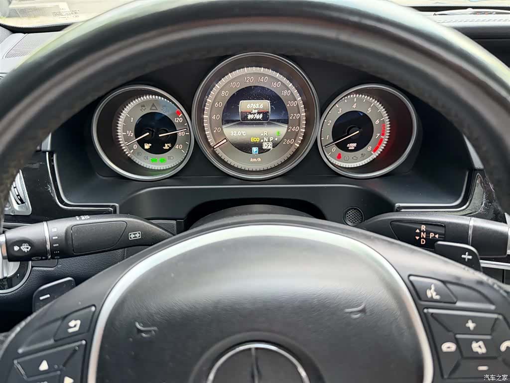 Mercedes-Benz E-Class, 2015 17