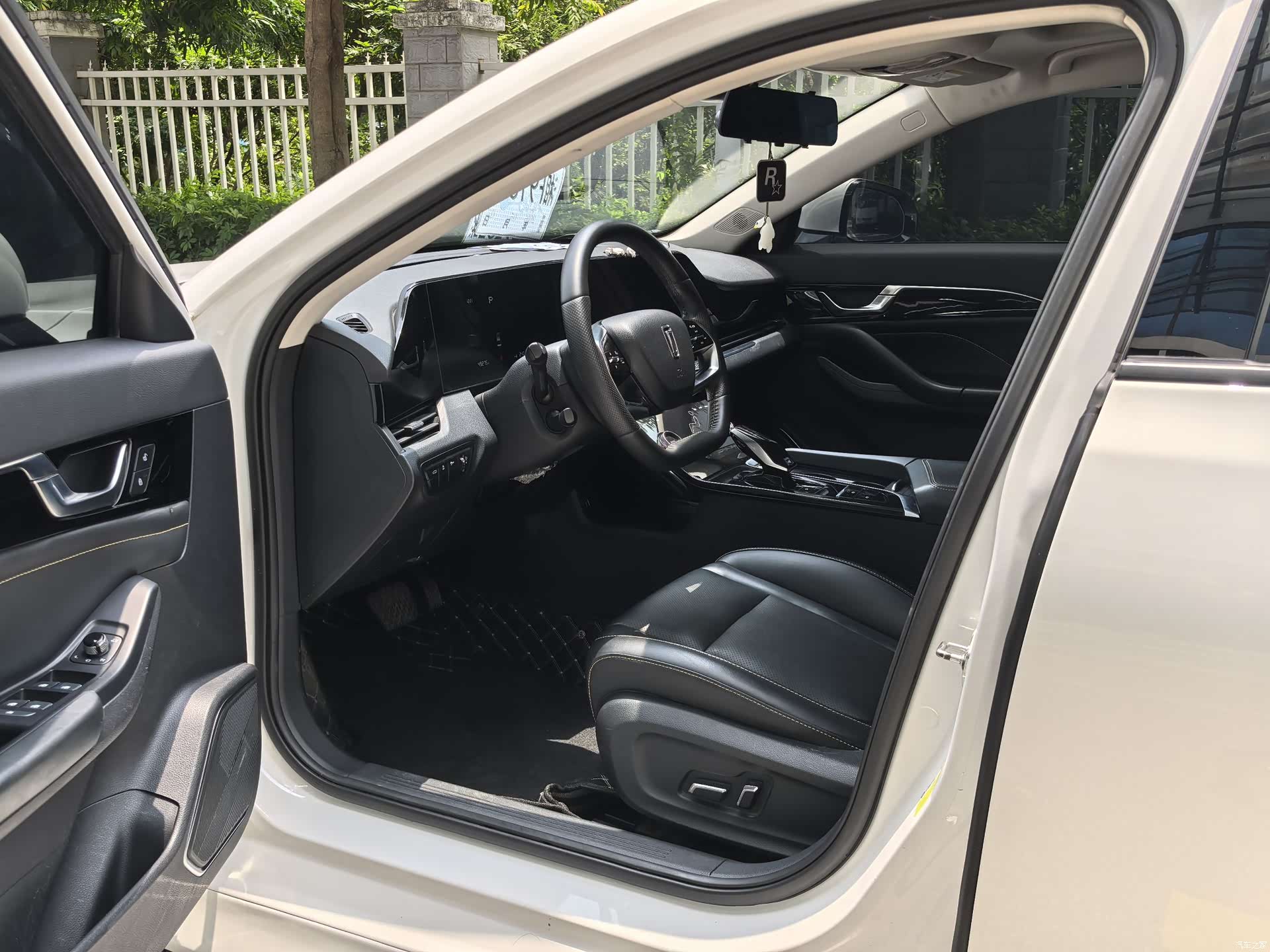 Bestune B70, 2022 10