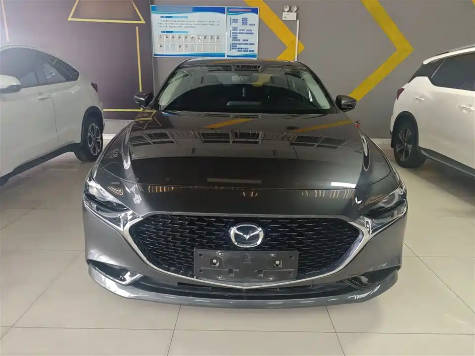 Mazda 3 Angkesaila