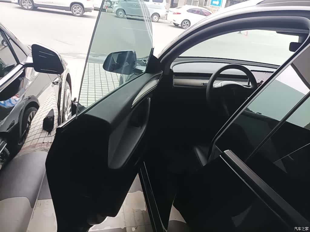 Tesla Model Y, 2021 16