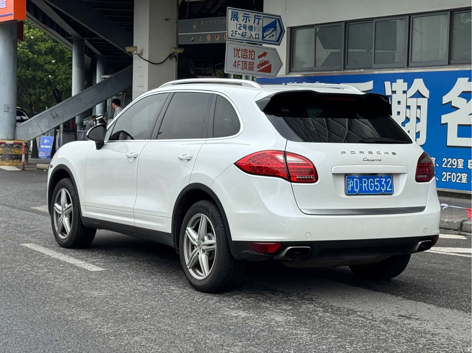 Porsche Cayenne, 2012 6