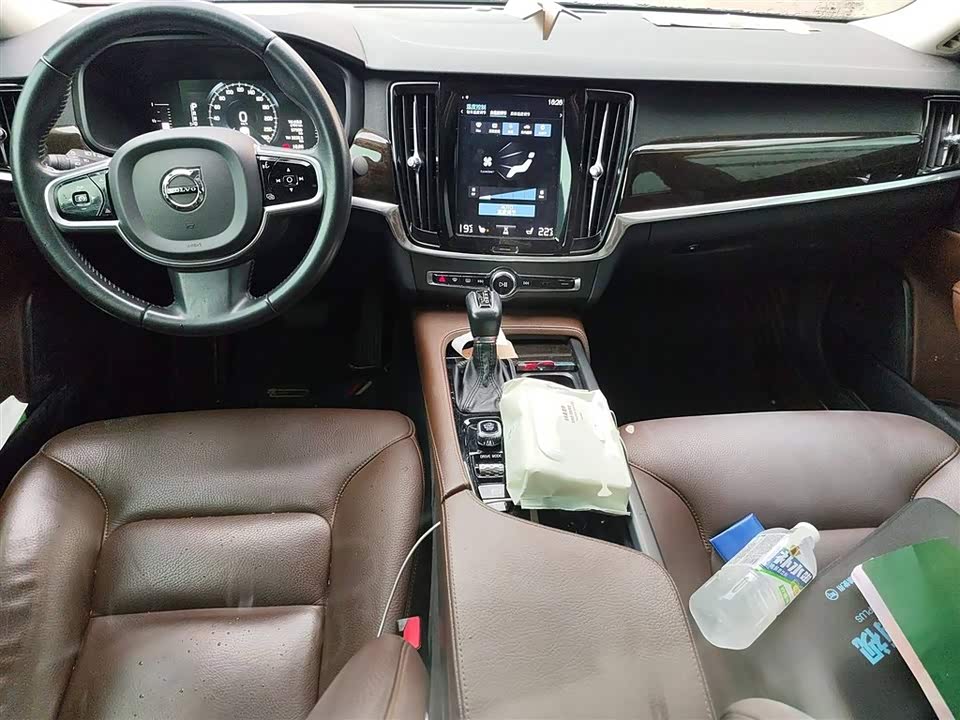 Volvo S90