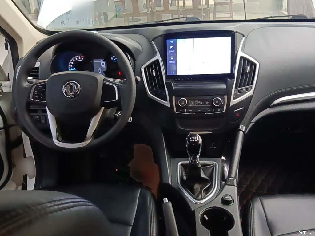 DongFeng AX7, 2015 10