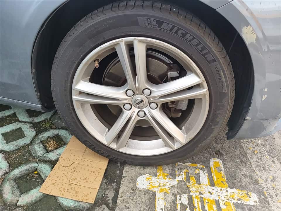 Volvo S90