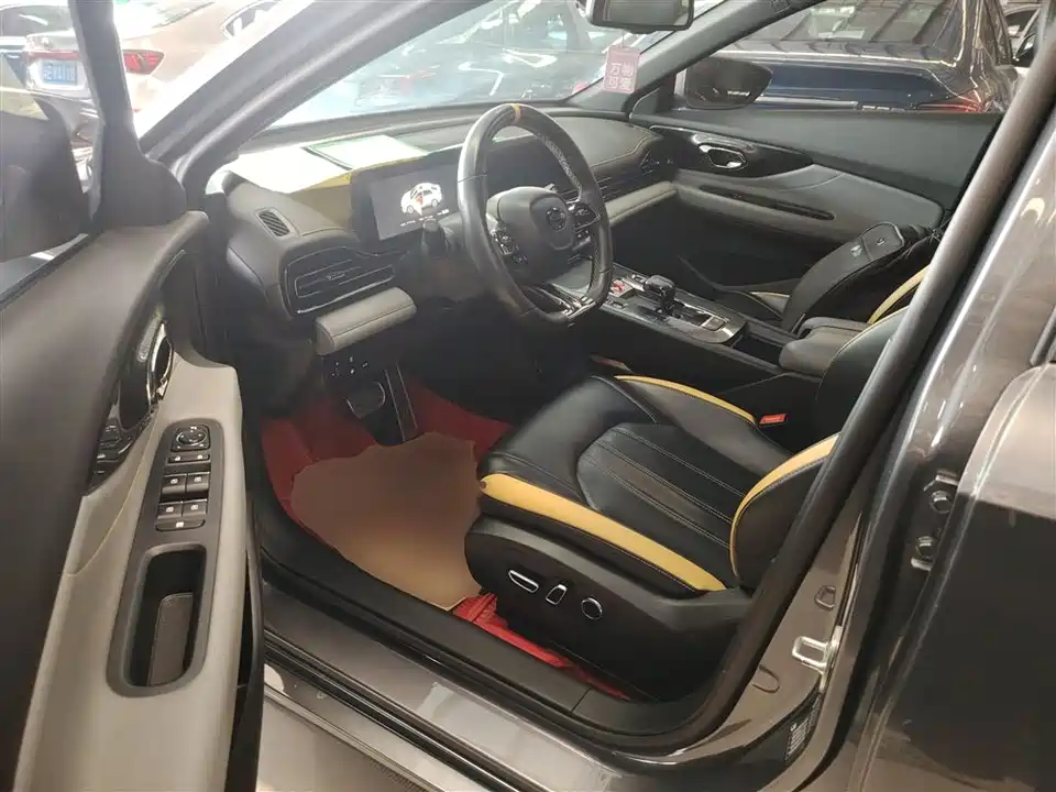 Trumpchi Shadow Leopard