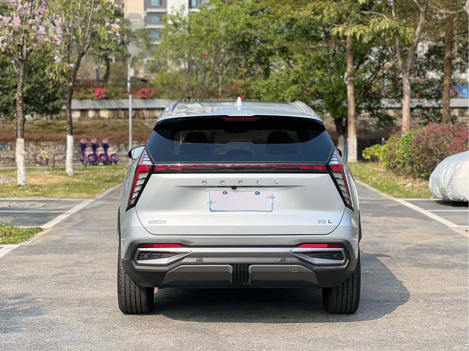 Geely Boyue, 2023 все фото