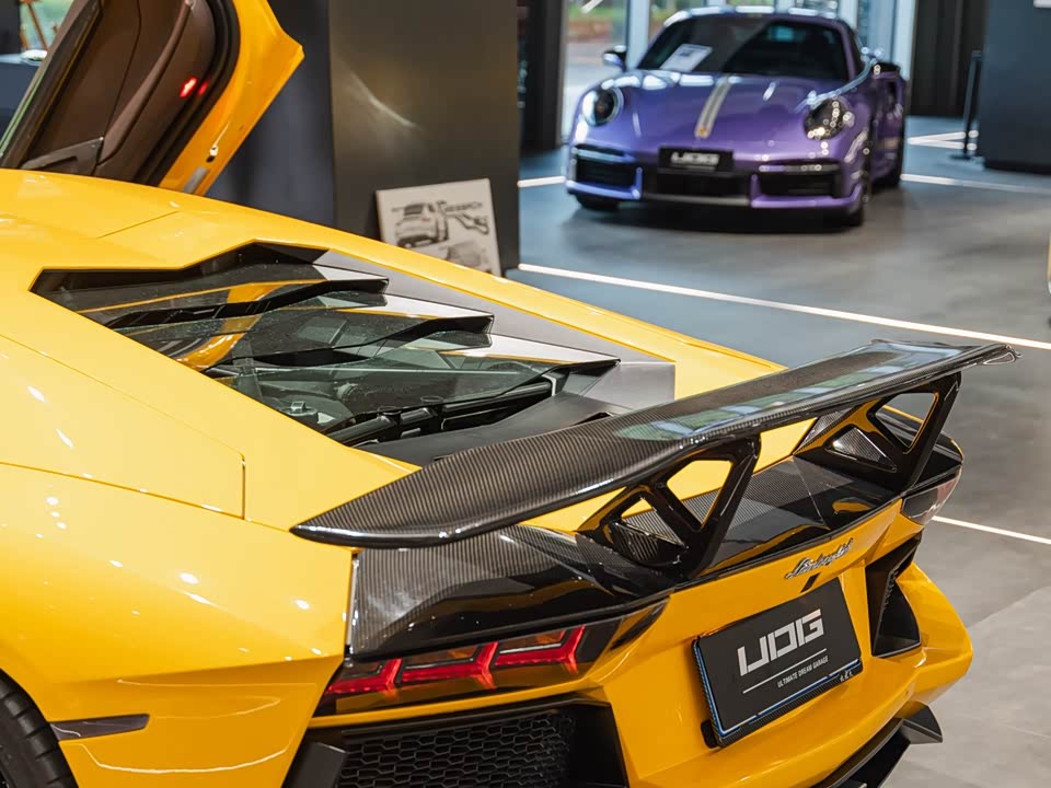 Lamborghini Aventador