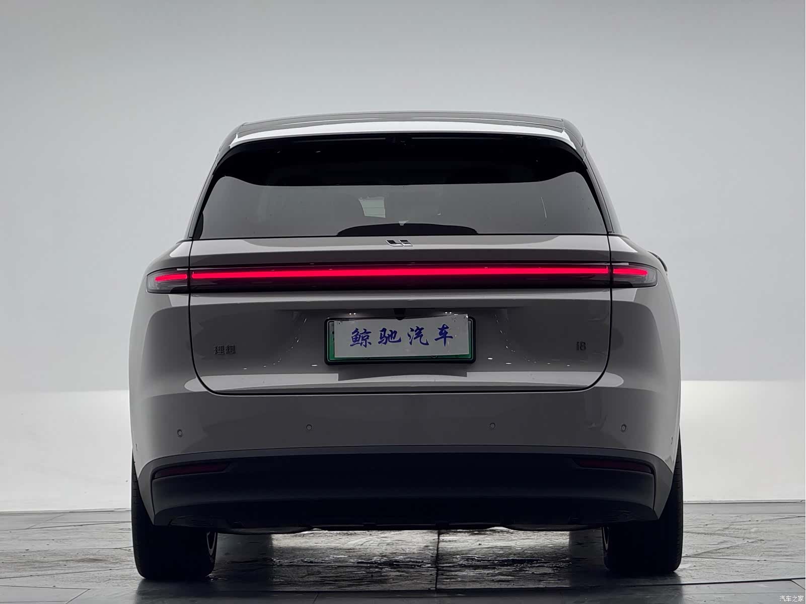 Li Auto i8, 2026 9
