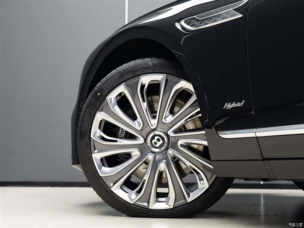 Bentley Flying Spur, 2022 8