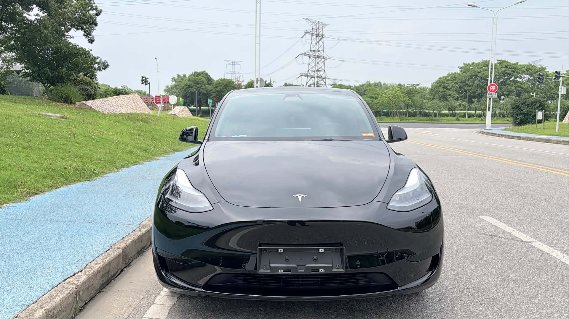 Tesla Model Y, 2023 2