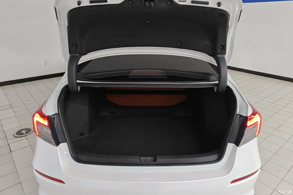 Honda Civic, 2024 4