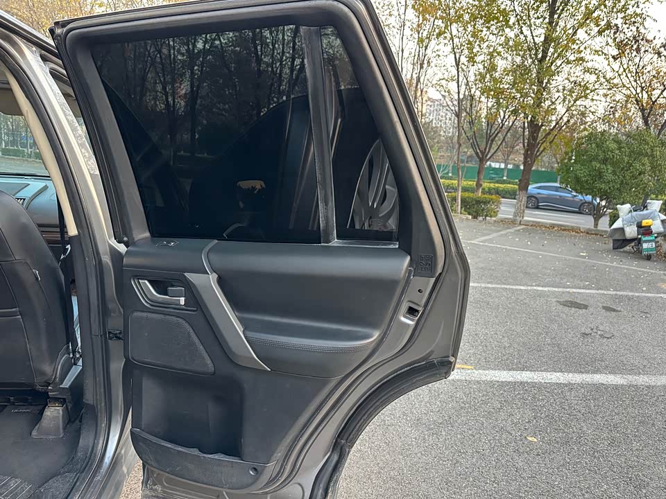 Land Rover Freelander 2