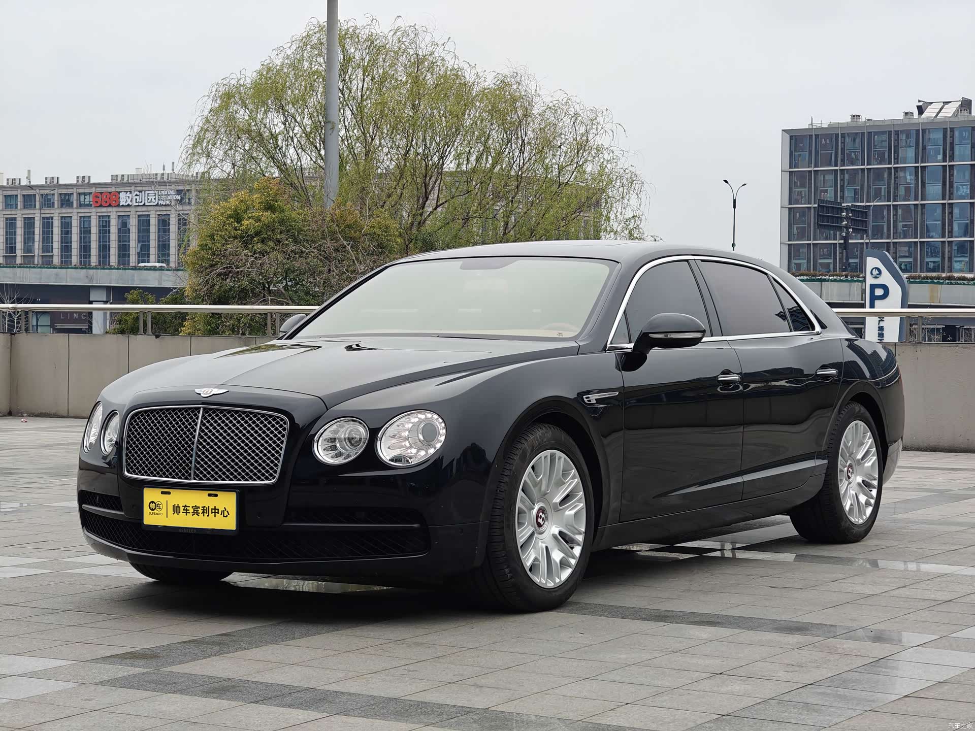 Bentley Flying Spur, 2017 1