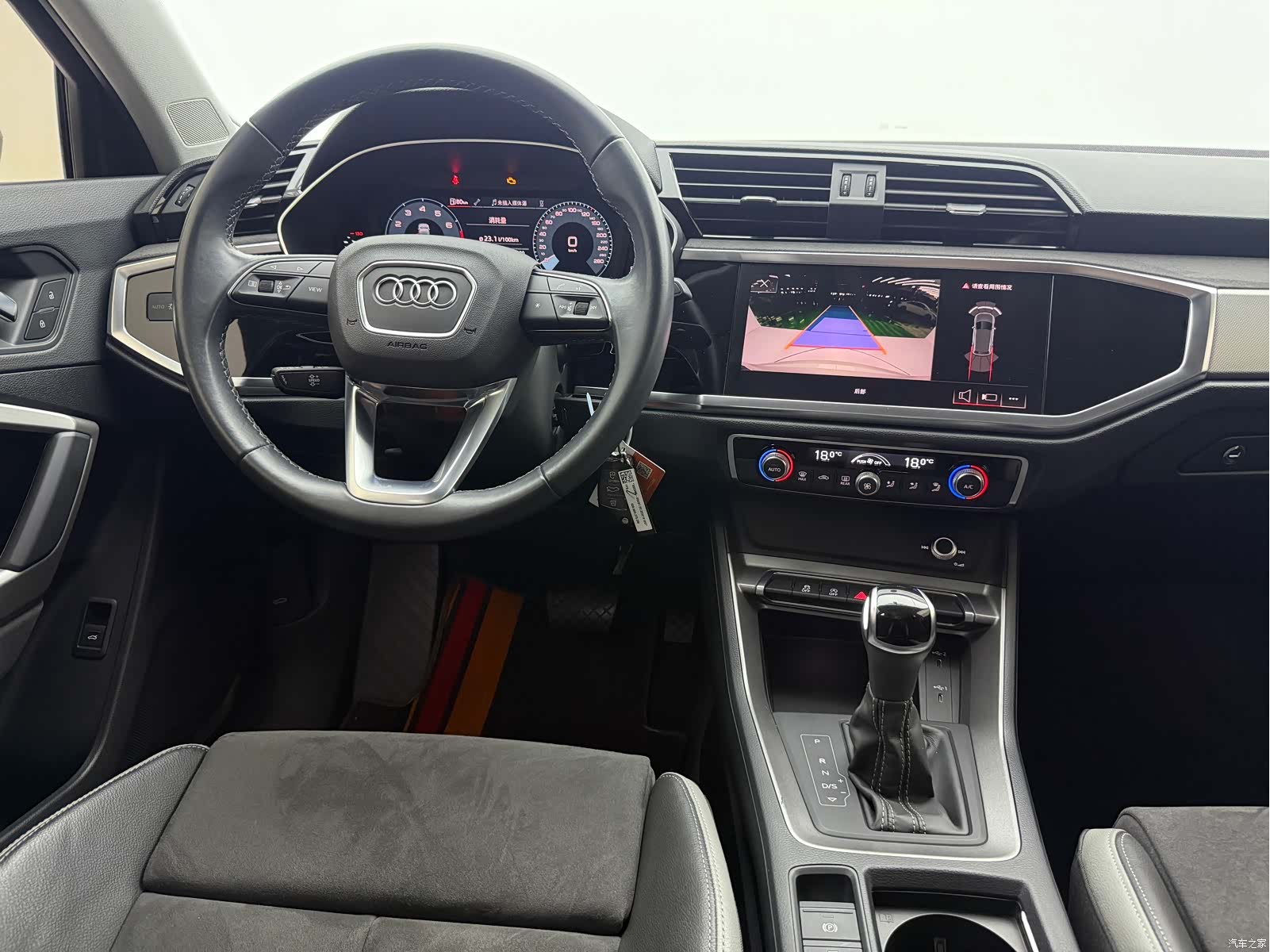 Audi Q3, 2022 11