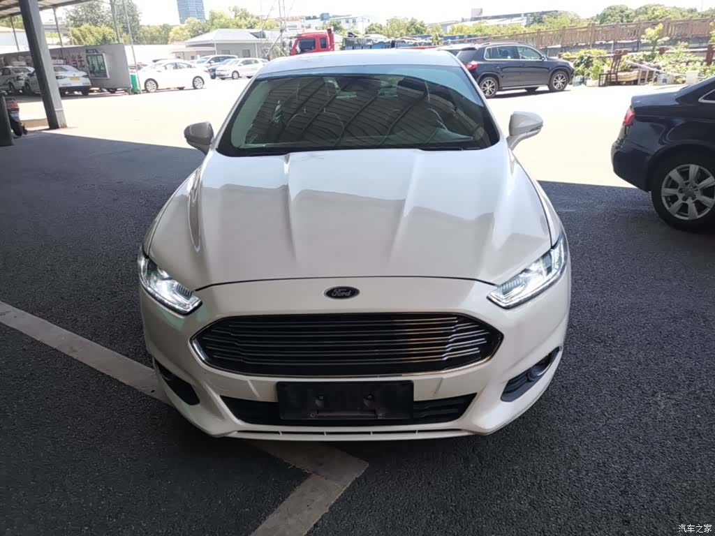 Ford Mondeo, 2014 3