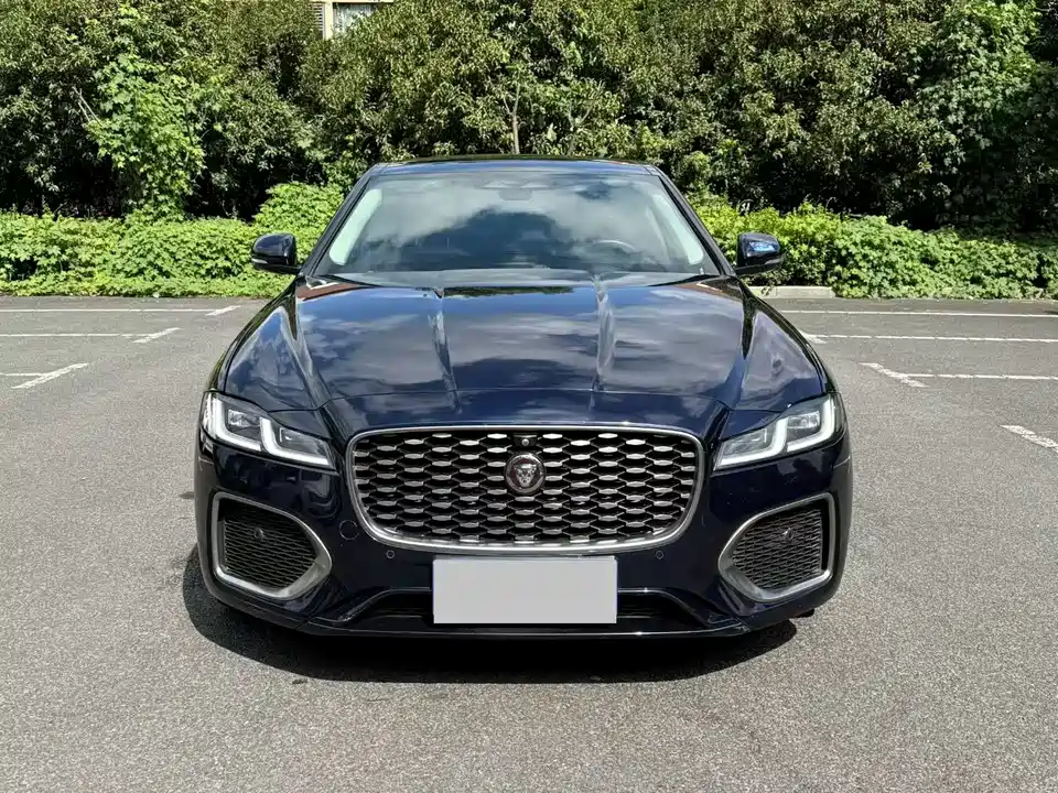 Jaguar XFL