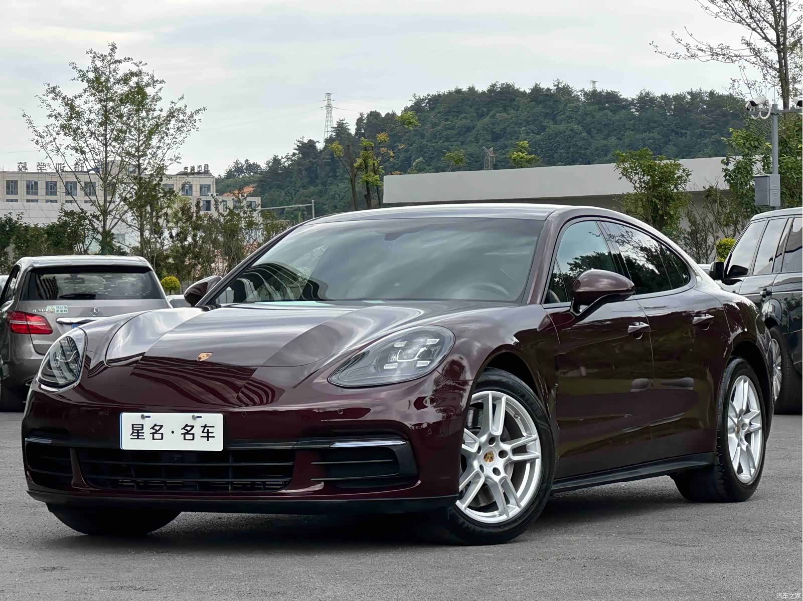 Porsche Panamera, 2019 1