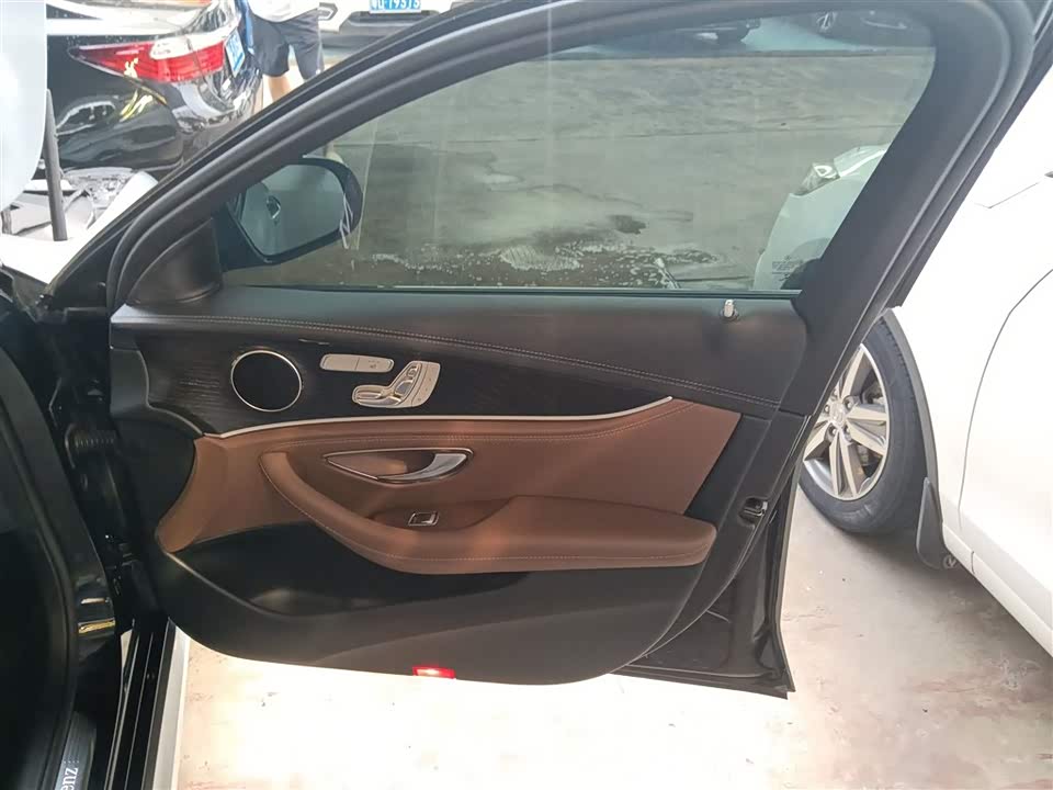 Mercedes-Benz E-class Mercedes-Benz E-class