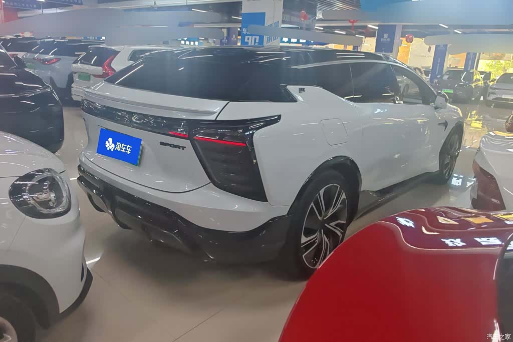 HiPhi X, 2024 3