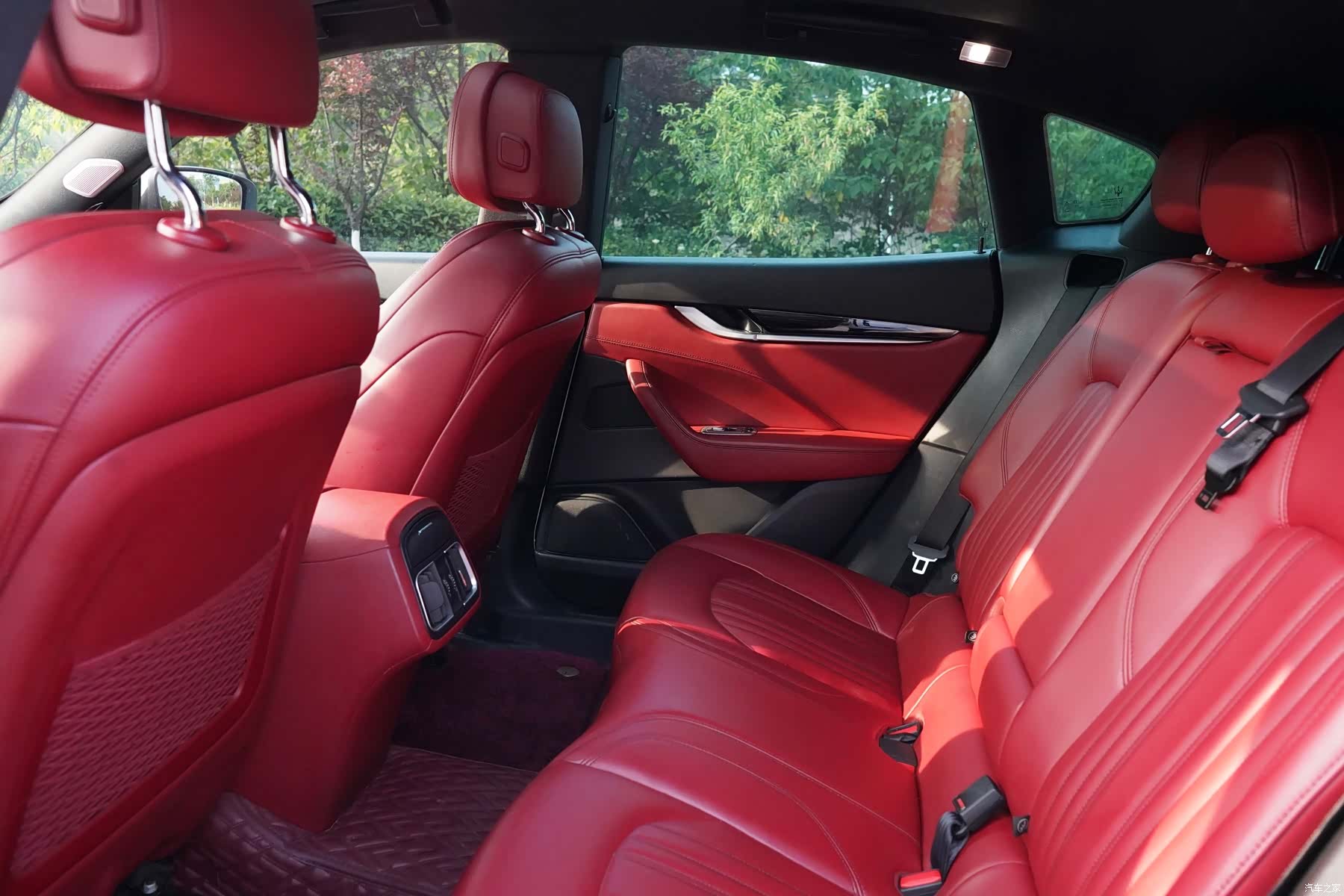 Maserati Levante, 2017 15