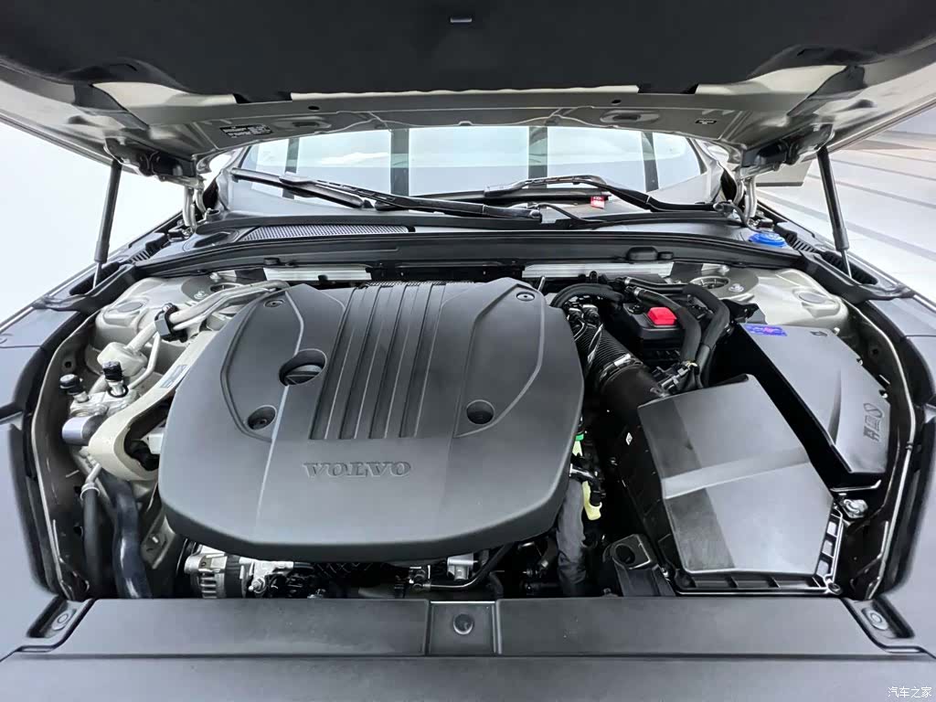 Volvo V90, 2023 7