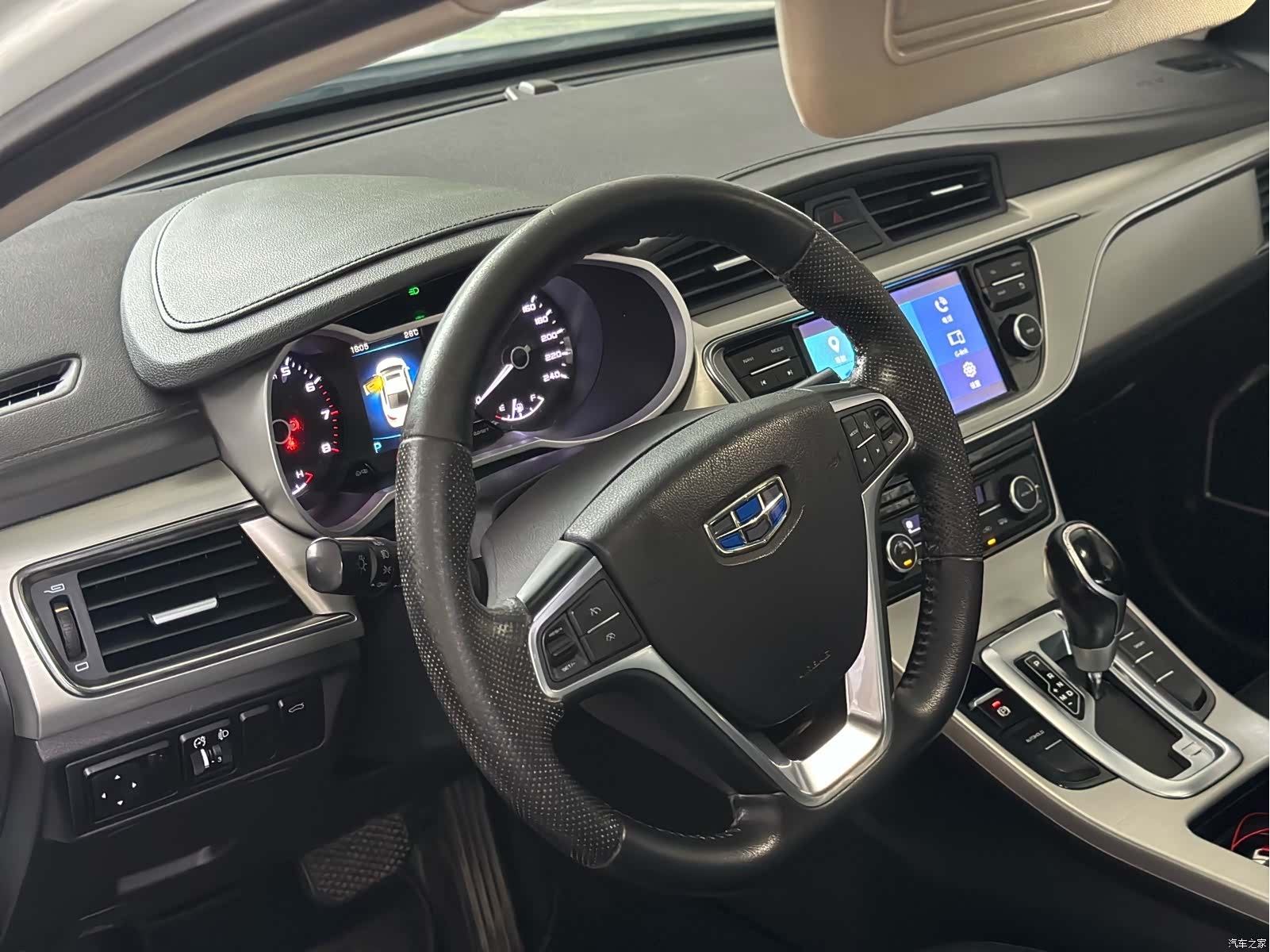 Geely Emgrand, 2017 3
