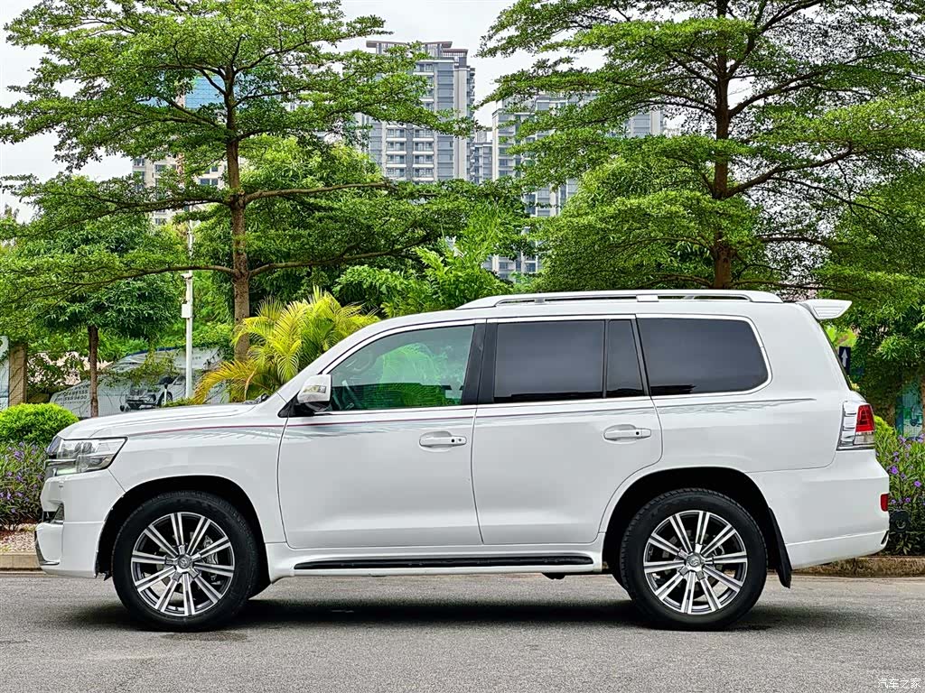 Toyota Land Cruiser, 2010 4
