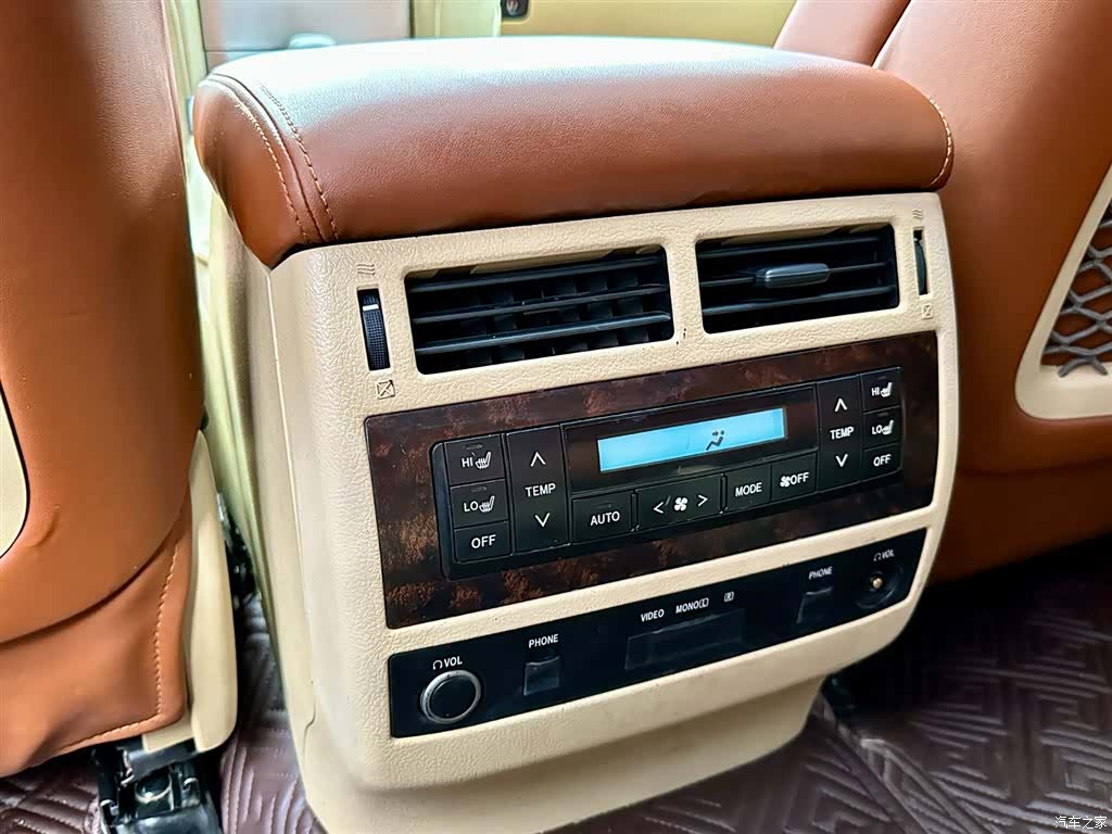 Toyota Land Cruiser, 2010 20