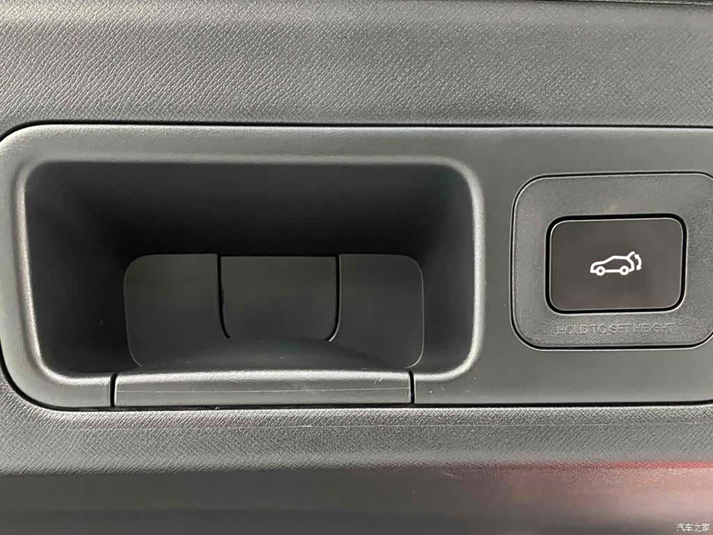 Trumpchi M8, 2025 28
