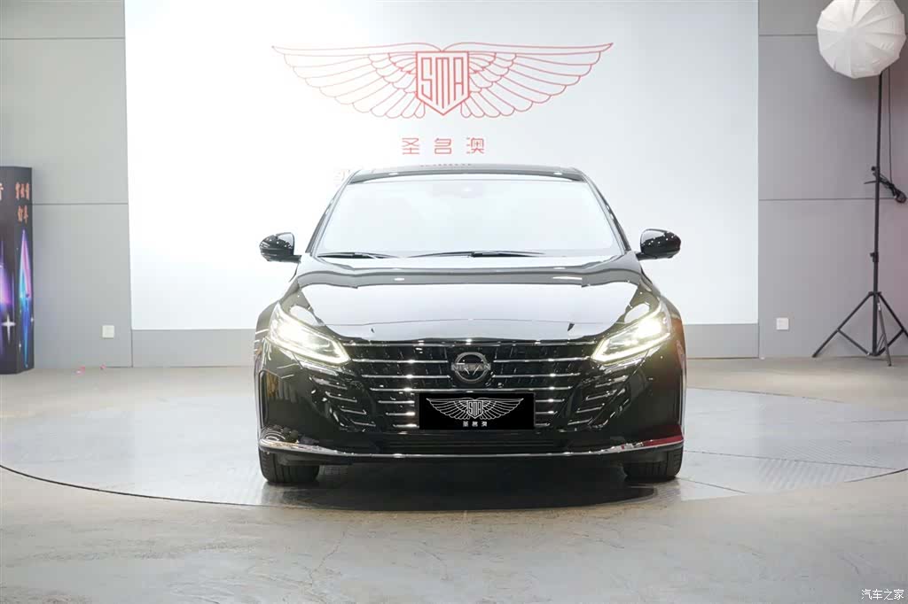 Nissan Teana, 2023 все фото