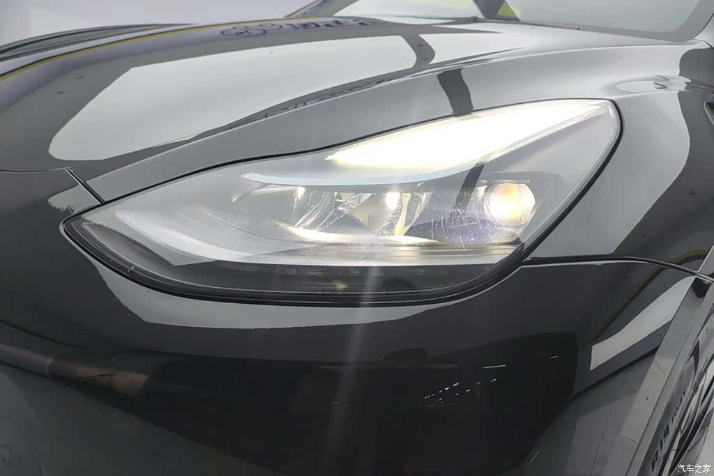 Tesla Model Y, 2023 все фото
