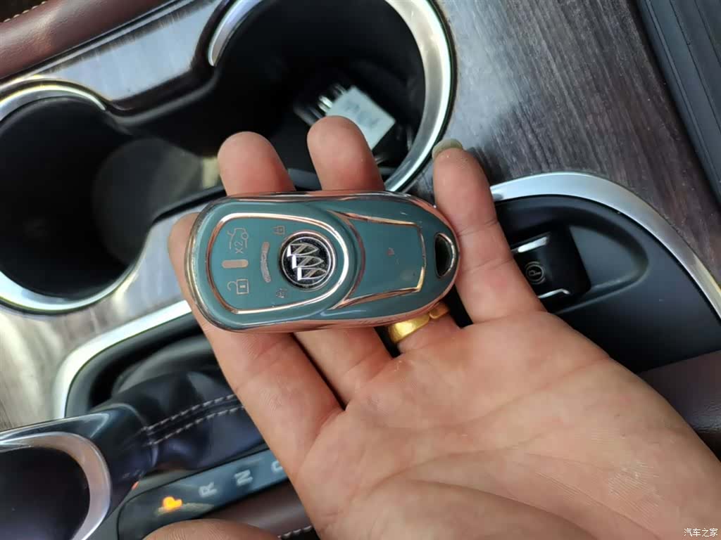 Buick Envision Plus, 2017 9