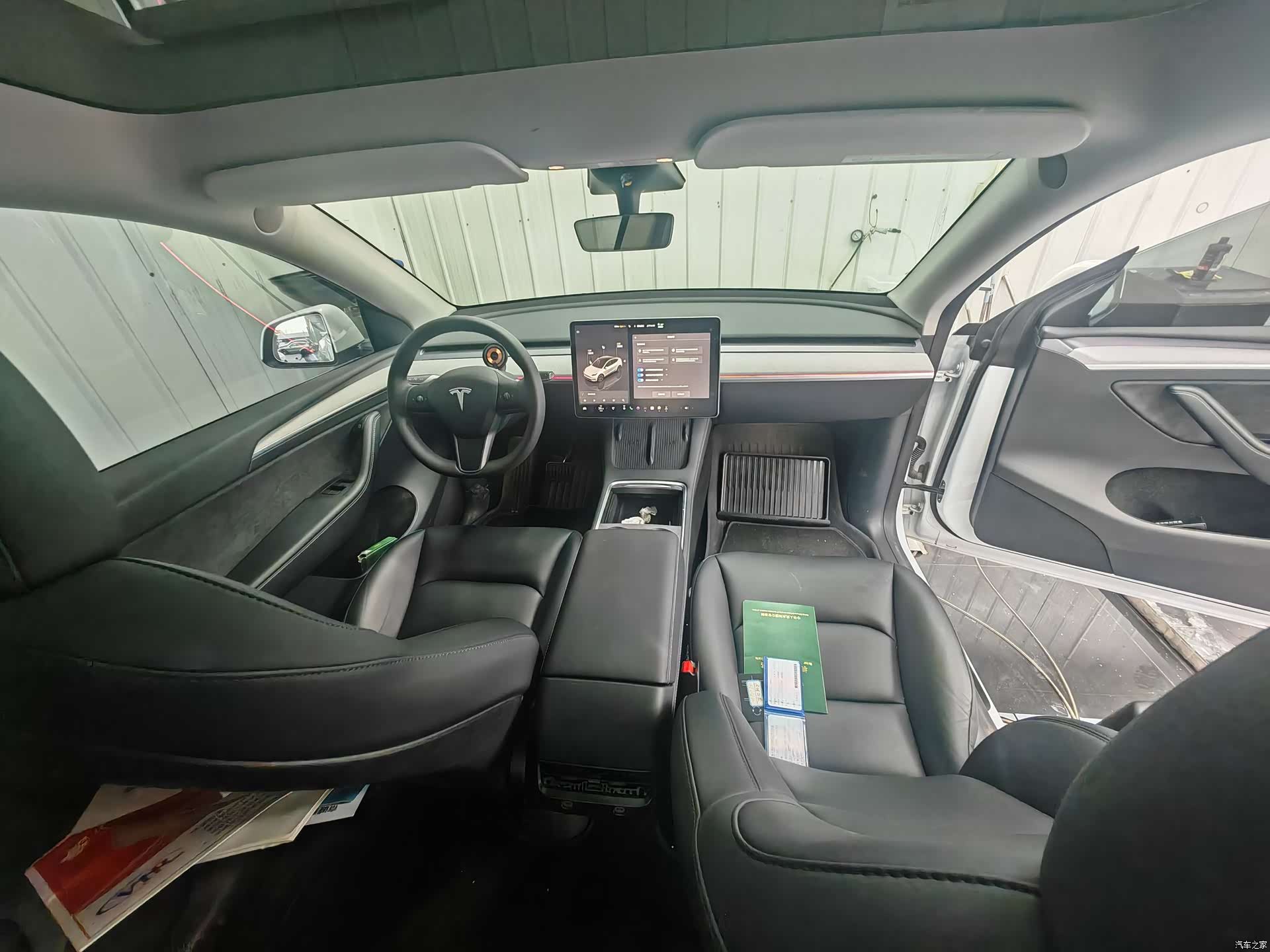 Tesla Model Y, 2024 8