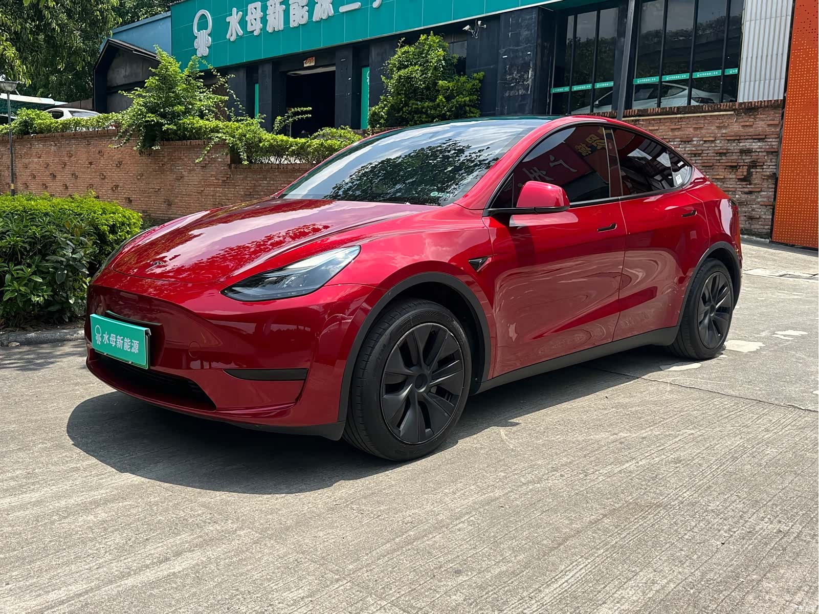 Tesla Model Y, 2024 1