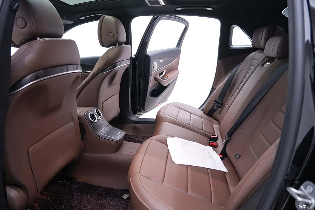 Mercedes-Benz E-Class, 2022 21