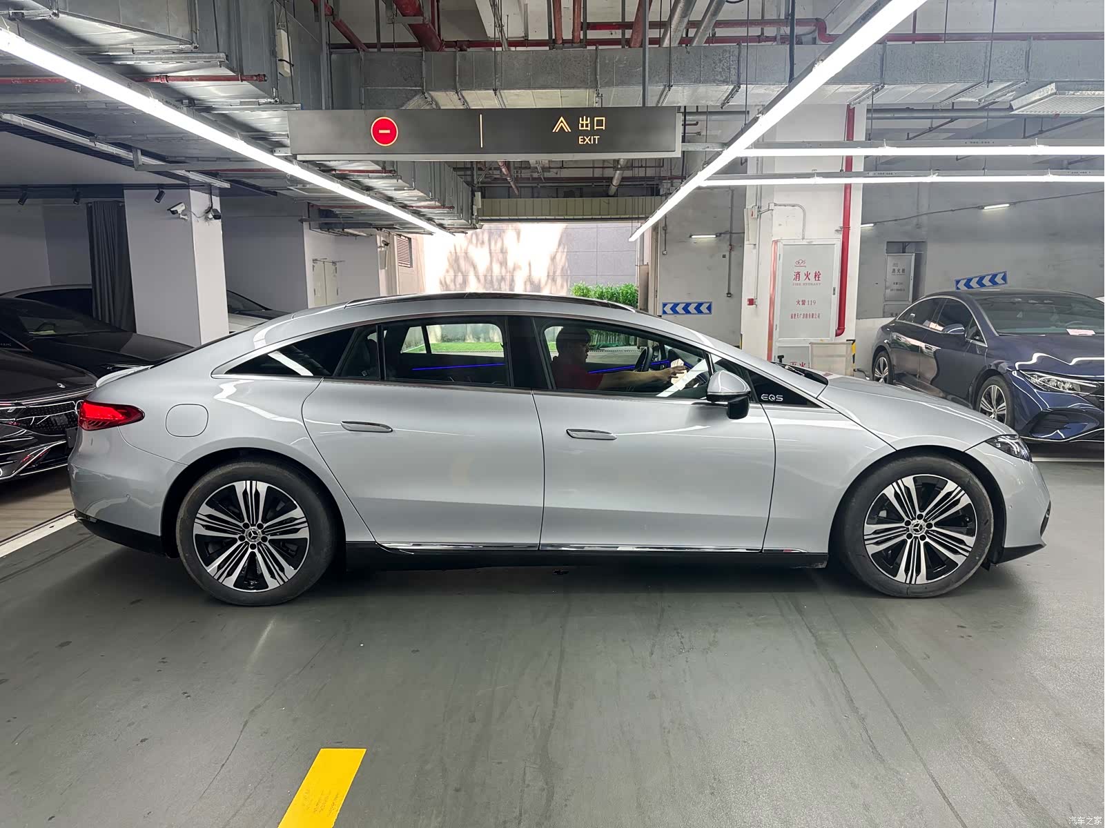 Mercedes-Benz EQS, 2025 6