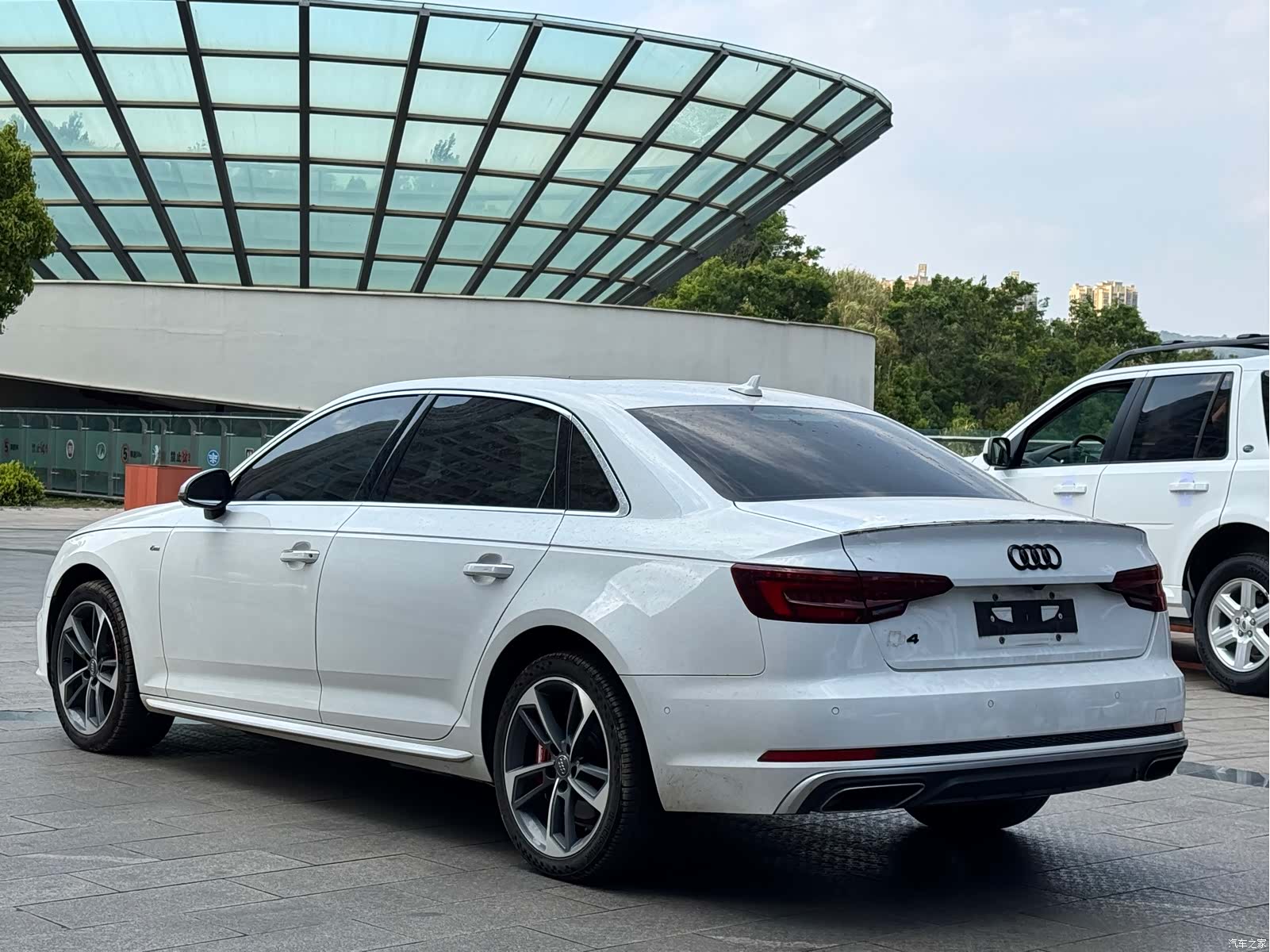 Audi A4L, 2019 8