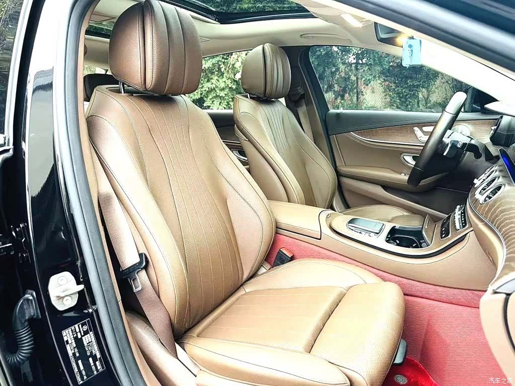 Mercedes-Benz E-Class, 2022 6