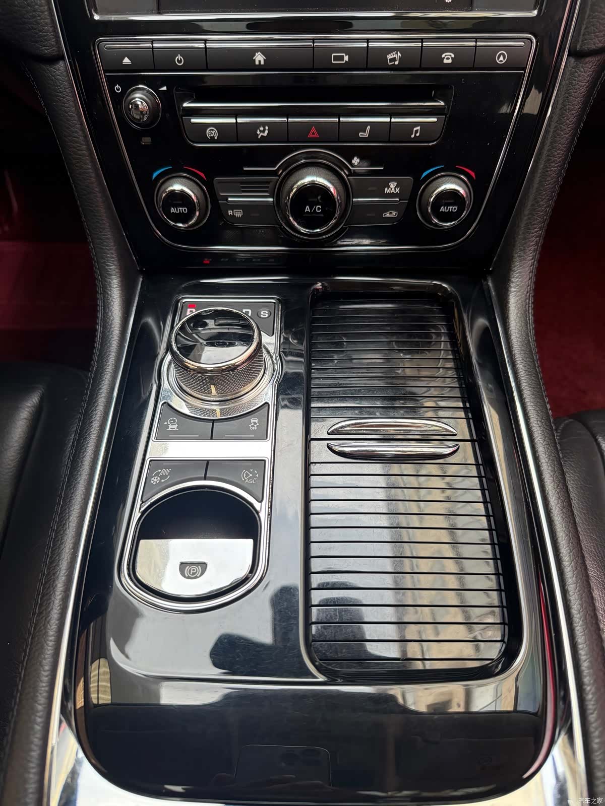 Jaguar XJ, 2018 14
