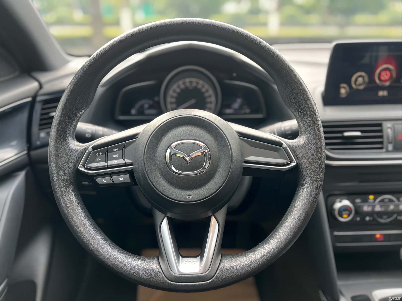 Mazda CX-4, 2020 11