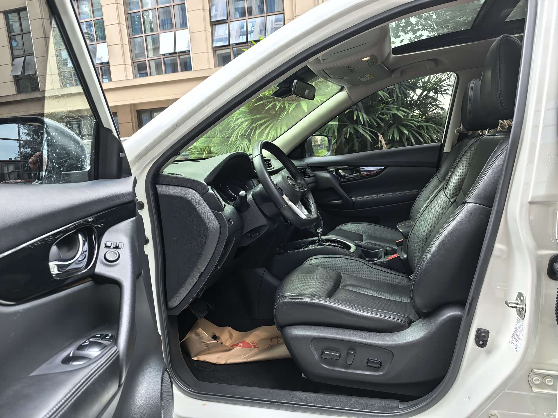 Nissan X-Trail, 2019 все фото
