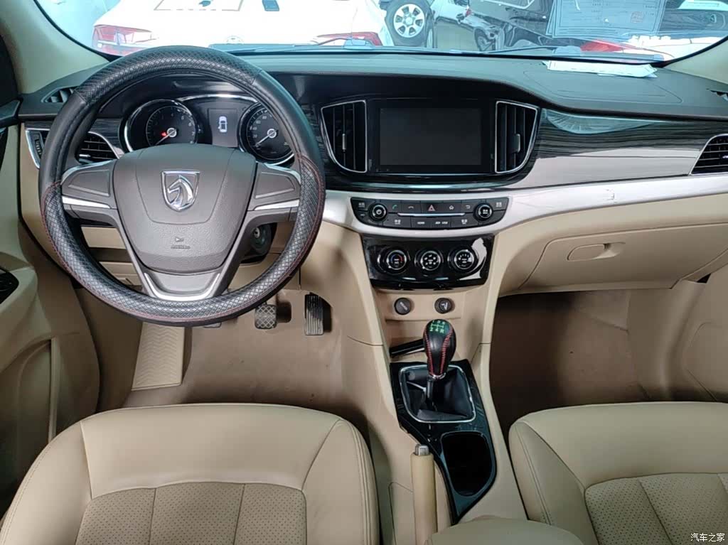Wuling 730, 2018 10