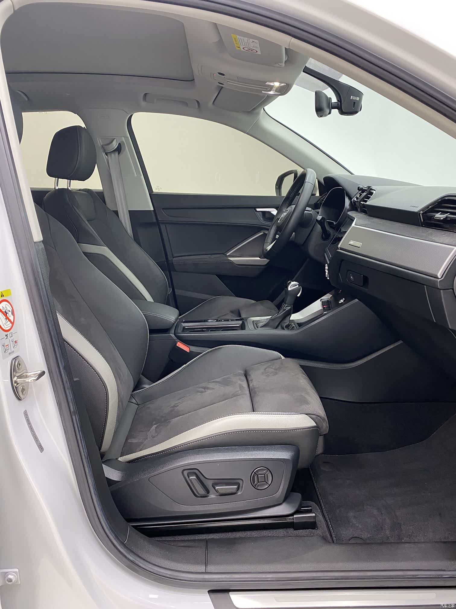 Audi Q3, 2022 9