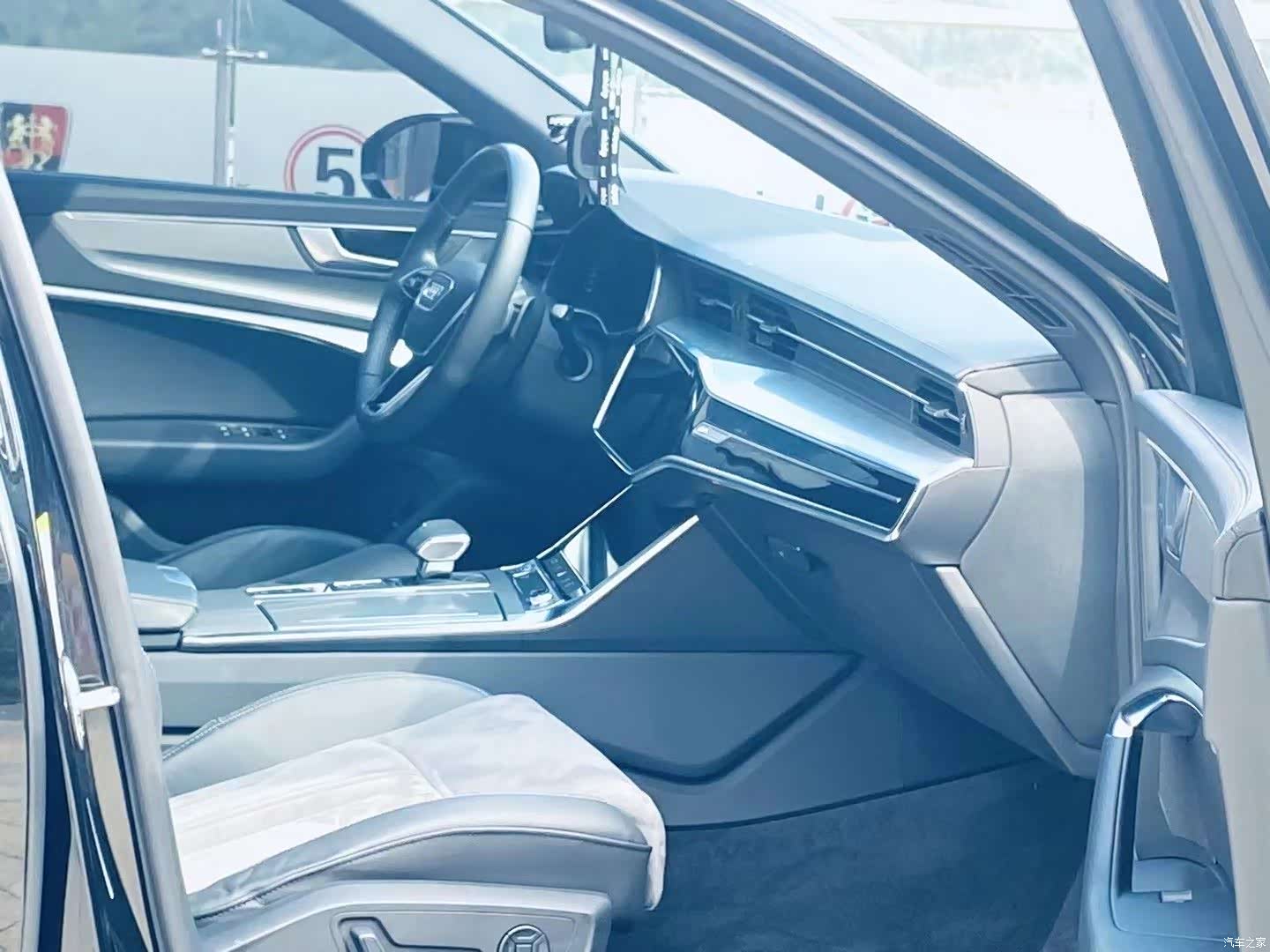 Audi A6L, 2020 все фото