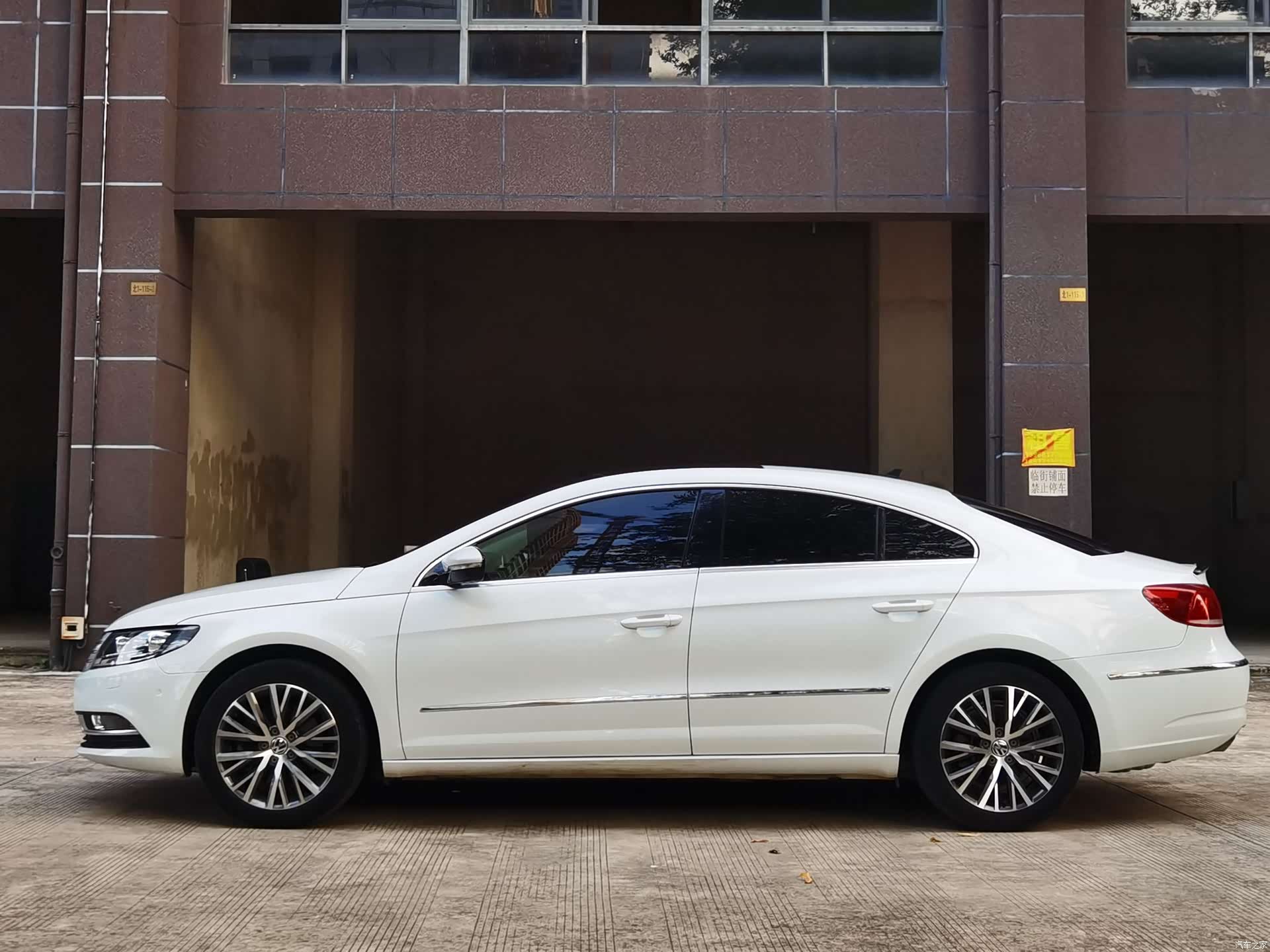 Volkswagen CC, 2013 7