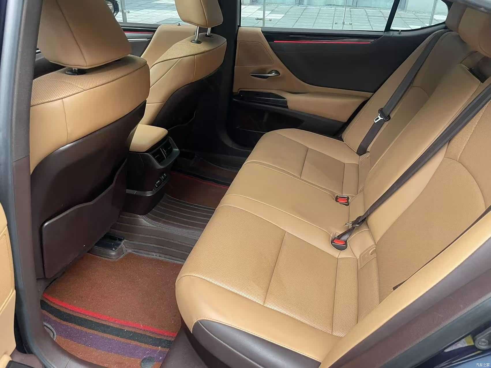 Lexus ES, 2019 7
