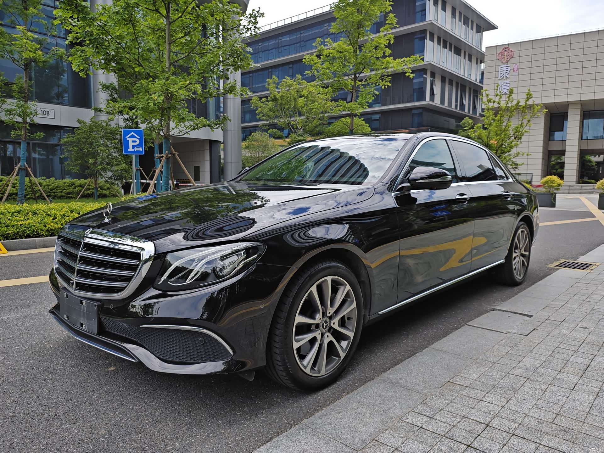 Mercedes-Benz E-Class, 2019 1