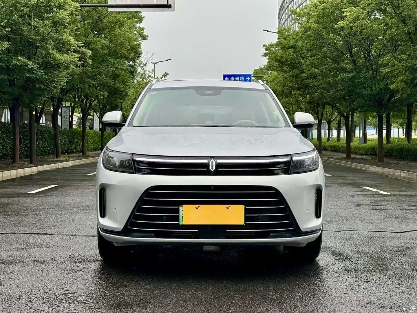 AITO M7, 2023 2