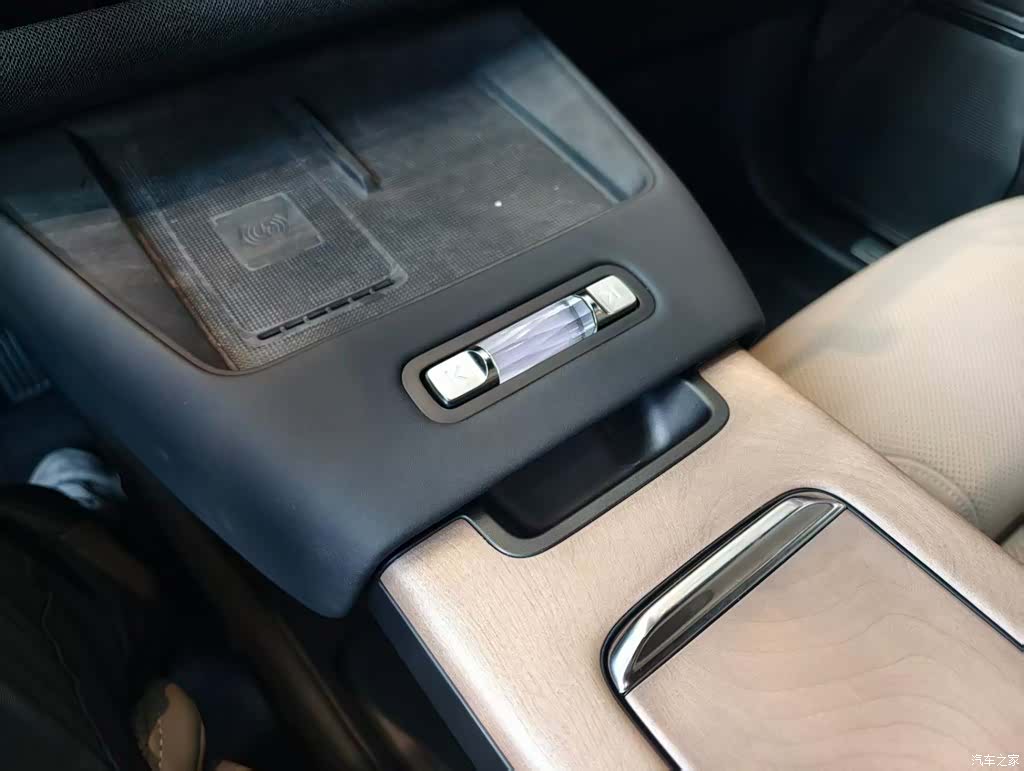 Volvo XC70, 2026 13