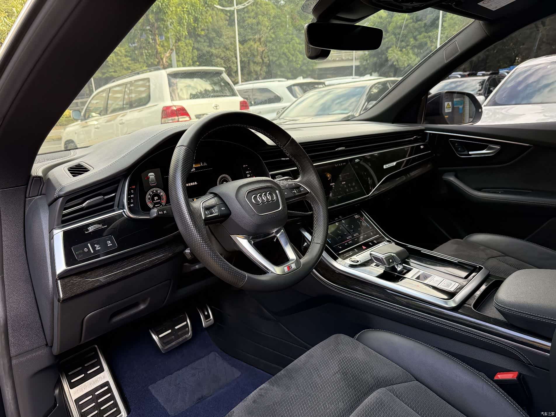 Audi Q8, 2021 17